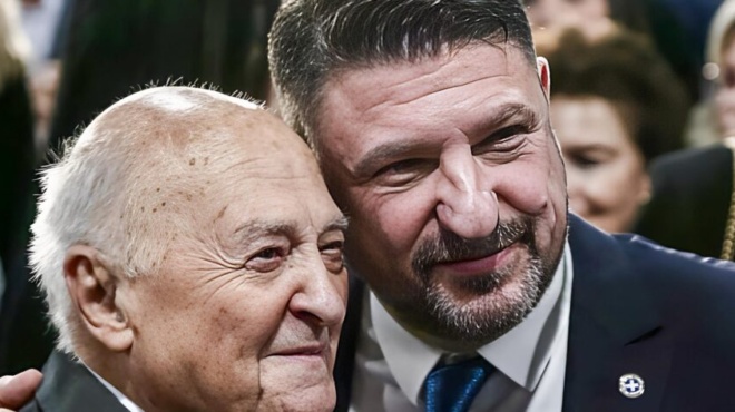 thpnvos-gia-niko-chardalia-afineis-piso-soy-ena-fos-431944