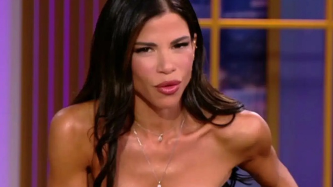 ektakto-ektos-ekpompis-i-sofia-moytidoy-amp-8211-ston-aera-choris-tin-ithopoio-to-real-view-amp-8211-poia-pire-tin-thesi-tis-427849