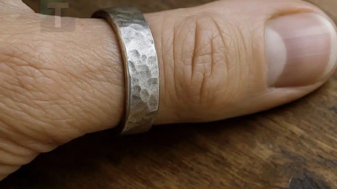 dachtylidia-anticheira-ti-symvolizei-gia-tis-gynaikes-kai-ti-gia-toys-antres-ena-krymmeno-noima-ligoi-gnorizoyn-432014