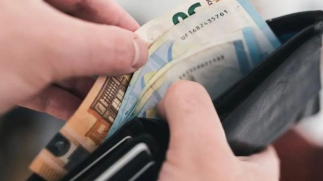 voucher-800-eyro-gia-paidia-anoigoyn-oi-aitiseis-poioi-goneis-tha-lavoyn-olo-to-poso-429838