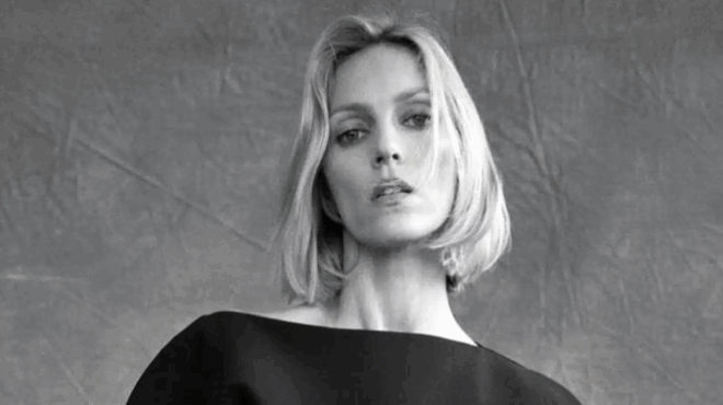 exafanistike-se-chrono-rekor-kai-tora-epestrepse-to-set-ton-zara-poy-oles-theloyn-gia-ta-christoygenna-i-ena-deipno-me-files-428989