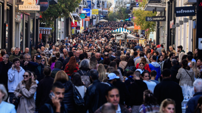 paramoni-christoygennon-etsi-tha-leitoyrgisoyn-magazia-soyper-market-kai-emporika-kentra-amp-8211-ti-ora-kleinoyn-ola-440999