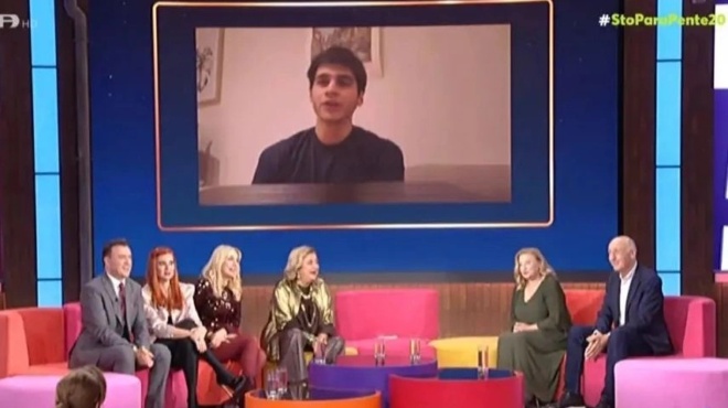 zoympoylia-marilena-o-eggonos-sas-eimai-emeinan-amp-8230-me-to-stoma-anoichto-oi-protagonistes-toy-para-pente-olokliros-antras-o-mikros-manos-441003