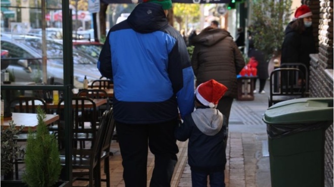 eortastiko-orario-katastimaton-etsi-tha-leitoyrgisoyn-apo-ayrio-ta-magazia-amp-8211-pote-anoigoyn-xana-ta-soyper-market-amp-8211-ti-echei-allaxei-441506