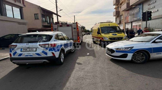 ektakto-kleistike-spiti-tis-kai-apeilei-na-to-anatinaxei-epeidi-tis-ekanan-amp-8230-435461