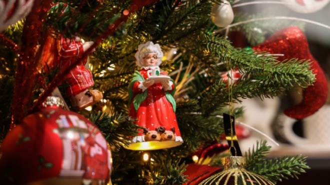 eortastiko-orario-teleytaia-eykairia-gia-dora-amp-8211-pos-tha-leitoyrgisoyn-ta-katastimata-mechri-tin-protochronia-442332