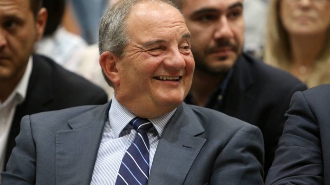 tromazoyn-to-maximoy-oi-teleytaies-dimoskopiseis-megali-ekplixi-me-ta-pososta-karamanli-442574