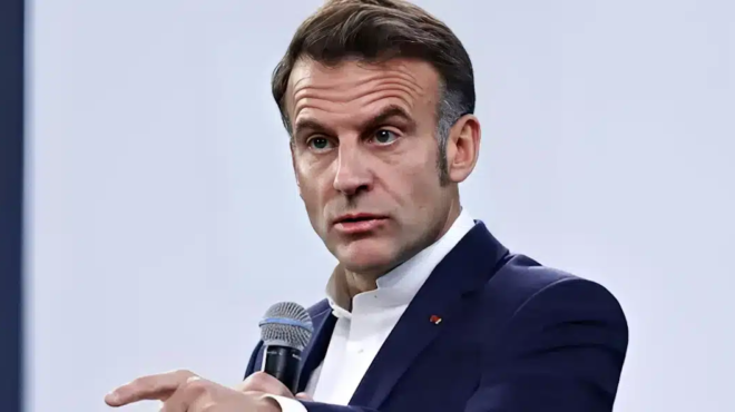 emanoyel-makron-prepei-na-synechisoyme-na-askoyme-piesi-sti-rosia-giati-ekeini-den-epidiokei-tin-eirini-436505