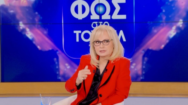 allazei-ta-dedomena-stin-ypothesi-i-aggeliki-nikoloyli-kathilose-me-to-ektakto-fos-sto-toynel-442936