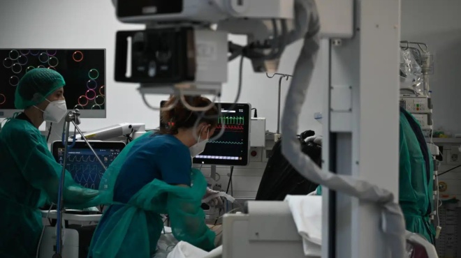 sok-protochroniatika-pige-na-voithisei-gynaika-na-parkarei-kai-ayti-ton-epnixe-sto-laimo-me-to-aytokinito-tis-442978