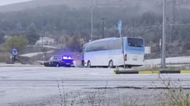 ektakto-tragodia-tora-se-leoforeio-gemato-epivates-amp-8211-nekros-pano-sto-timoni-o-odigos-eno-itan-ston-dromo-435666