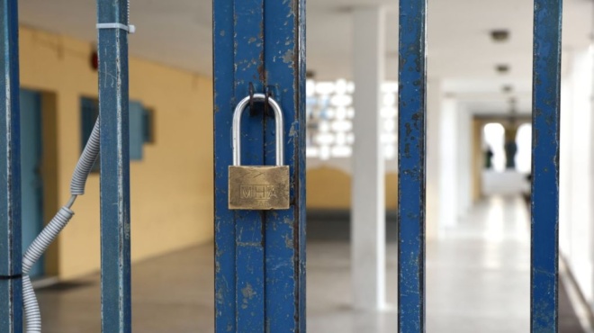 ektakto-kleista-scholeia-ayrio-amp-8211-deite-poy-435751