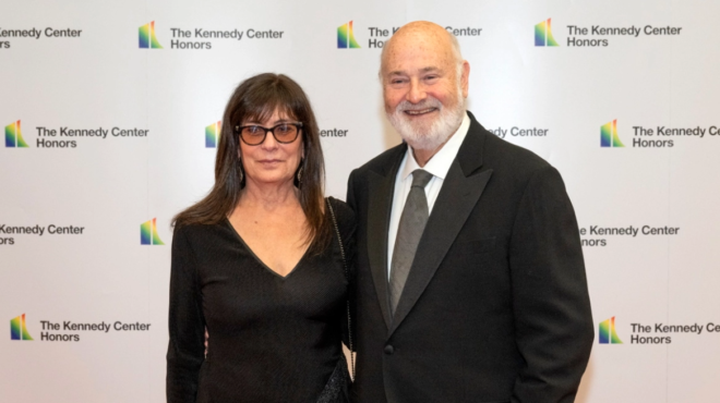 ektakto-dolofonisan-pasignosto-skinotheti-kai-ti-gynaika-toy-amp-8211-toys-esfaxe-o-idios-toys-o-gios-438620