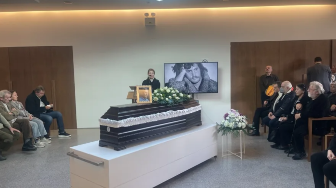 etsi-apochairetisan-ton-almperto-eskenazy-syggeneis-kai-filoi-sto-apotefrotirio-ritsonas-439728