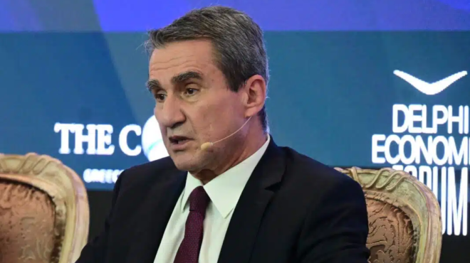 loverdos-gia-ti-syllipsi-toy-gioy-toy-gia-epikindyni-odigisi-stirizo-to-paidi-moy-alla-den-dikaiologo-kathe-praxi-toy-vinteo-435276