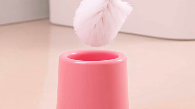 to-kolpo-poy-kanoyn-kafeteries-kai-estiatoria-gia-na-moschovolane-oi-toyaletes-rixte-ayto-to-ygro-mesa-sto-pigkal-kai-tha-amp-8230-patheis-plaka-435343