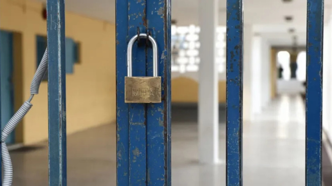 molis-anakoinothike-kleista-scholeia-ayrio-437837