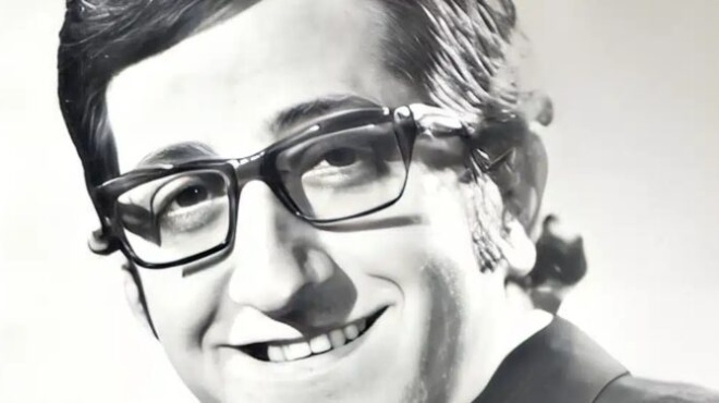 pethane-monos-kai-xechasmenos-sto-spiti-toy-stin-kypseli-o-gnostos-ithopoios-kaneis-den-ton-anazitise-438485