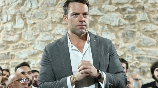 vomva-kasselaki-apochorei-apo-tin-politiki-i-anakoinosi-438703