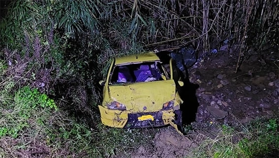 neo-thanatiforo-trochaio-sti-chora-mas-aytokinito-epese-se-potami-nekri-i-mitera-se-sovari-katastasi-i-kori-435623