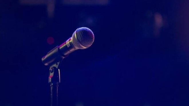 ektakto-apokalypsi-gia-ton-gnosto-tragoydisti-amp-8211-den-einai-aytos-poy-nomizoyme-oloi-439012