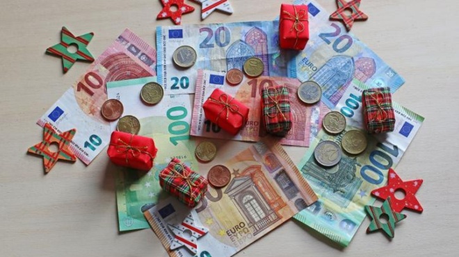 anakoinothike-christoygenniatiko-doro-stoys-syntaxioychoys-amp-8211-poioi-to-dikaioyntai-439161