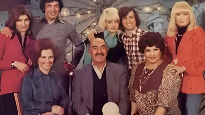 ligoi-tha-katalavoyn-apo-poia-seira-einai-ayti-i-fotografia-435748