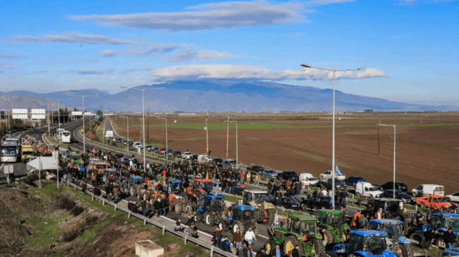 o-chartis-ton-agrotikon-mplokon-o-odigos-epiviosis-gia-osoys-tha-taxidepsoyn-oi-parakamptirioi-gia-oli-tin-ellada-435098