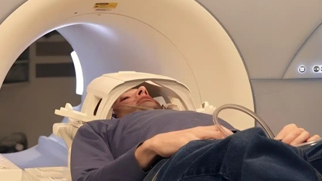 pethane-antras-poy-ton-katapie-o-magnitikos-tomografos-amp-8211-foroyse-amp-8230-440004