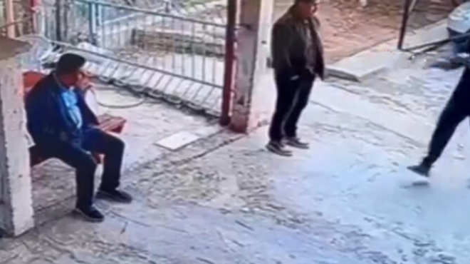 sokaristiko-vinteo-12chronos-mathitis-pyrovolise-en-psychro-ton-dieythynti-toy-scholeioy-toy-440652