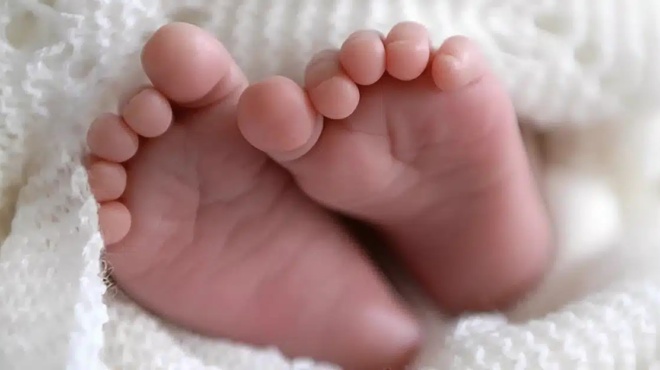 parma-pethane-xafnika-moro-13-minon-eno-koimotan-ston-vrefiko-stathmo-437937