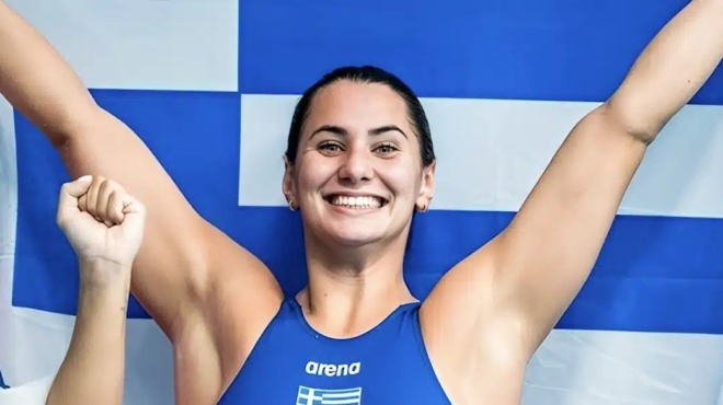 spoydaia-diakrisi-gia-ti-foteini-tricha-anadeichthike-koryfaia-polistria-toy-kosmoy-gia-to-2025-442297