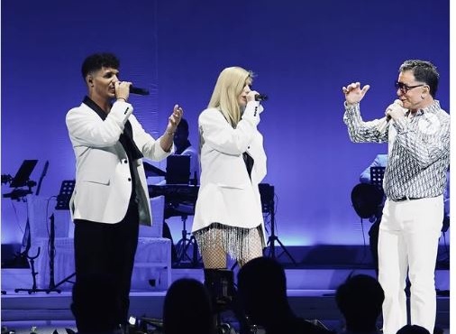 otan-ton-chtypise-imoyn-mprosta-milise-kai-ta-eipe-ola-i-tragoydistria-gia-ton-21chrono-poy-minyse-ton-mazonaki-439813