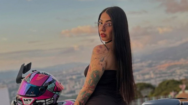 egrapse-amp-8220-elpizo-na-min-pethano-amp-8221-amp-038-ligo-meta-itan-nekri-mystirio-me-ton-thanato-tis-pasignostis-25chronis-437220