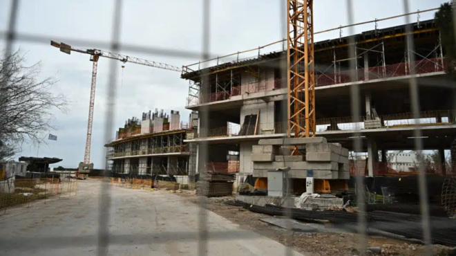 tragodia-sto-ergotaxio-toy-ellinikoy-25chronos-skotothike-en-ora-ergasias-epese-apo-megalo-ypsos-vinteo-436608