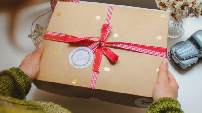 eortologio-poios-giortazei-simera-tetarti-3-dekemvrioy-435279