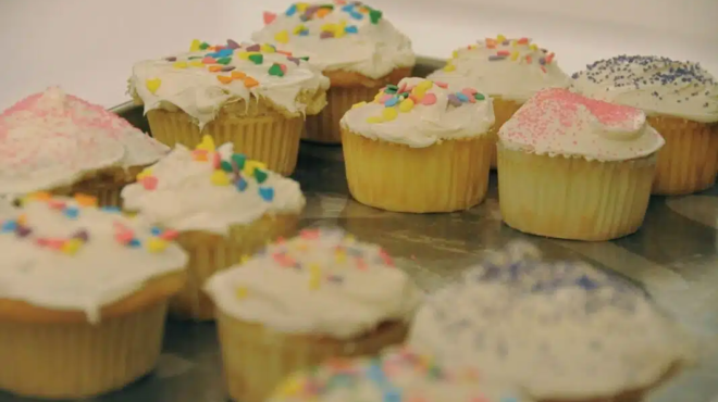 eortologio-poios-giortazei-simera-pempti-4-dekemvrioy-435604