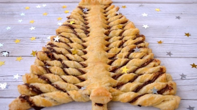 me-5-ylika-etoimo-se-5-leptakia-to-apolyto-glyko-ton-christoygennon-amp-8211-christoygenniatiko-dentro-sfoliatas-me-gemisi-pralina-439563