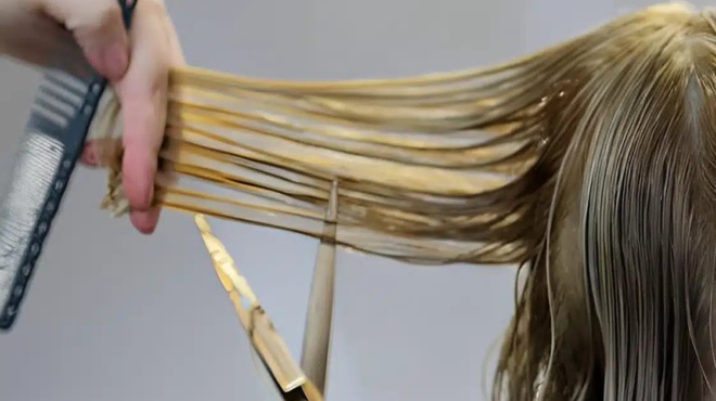 to-idaniko-koyrema-gia-gynaikes-meta-ta-60-ananeonei-to-prosopo-leitoyrgei-san-fysiko-mpotox-434756