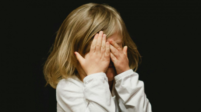 ektakti-eidisi-tora-me-goneis-kai-ta-8-anhlika-paidia-toys-poy-sokarei-tin-ellada-435493