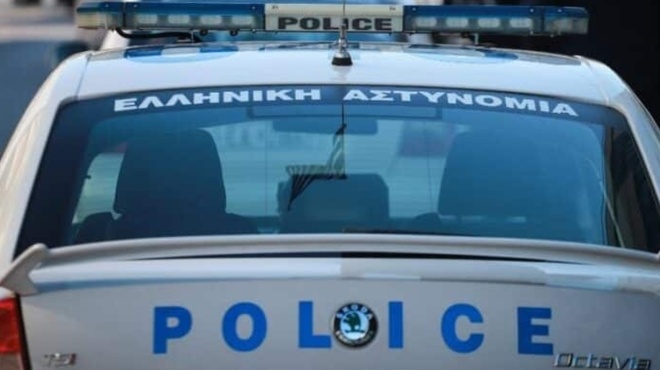 skines-apeiroy-kalloys-sta-trikala-estise-karteri-kai-edeire-ton-epasti-tis-gynaikas-toy-442064