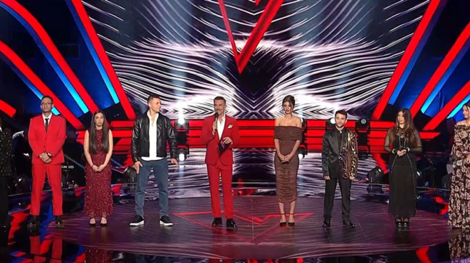 the-voice-ekplixi-oi-9-poy-perasan-ston-teliko-to-megalo-favori-442436