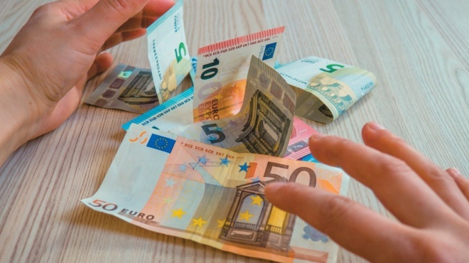 episimo-pote-mpainoyn-stoys-logariasmoys-ta-epidomata-449000