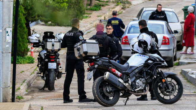 den-pisteyan-sta-aytia-toys-oi-astynomikoi-me-ayto-poy-toys-eipe-o-patroktonos-tis-glyfadas-amp-8211-toys-eipe-pos-an-ton-afisoyn-eleythero-tha-paei-na-skotosei-aytoys-toys-dyo-amp-8230-449325