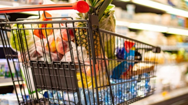 synagermos-kai-stin-ellada-gia-molysmeno-dimofiles-trofimo-poy-mporei-na-prokalesei-mechri-kai-karkino-fotografia-449476