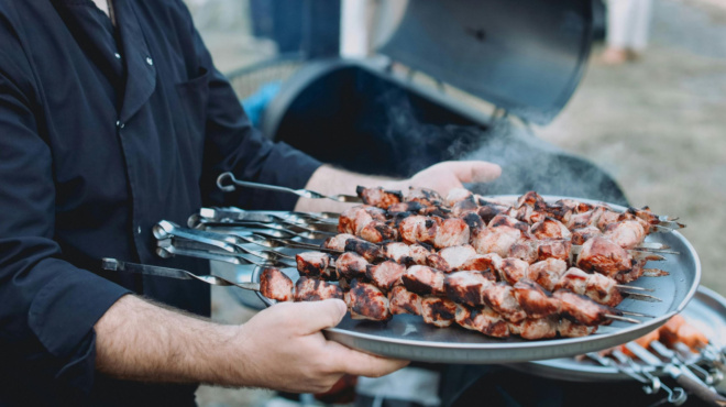 kleidose-i-mera-tis-katharas-deyteras-tote-tha-petaxoyme-aeto-anatropi-me-tin-imerominia-amp-8211-pote-i-tsiknopempti-telika-450435