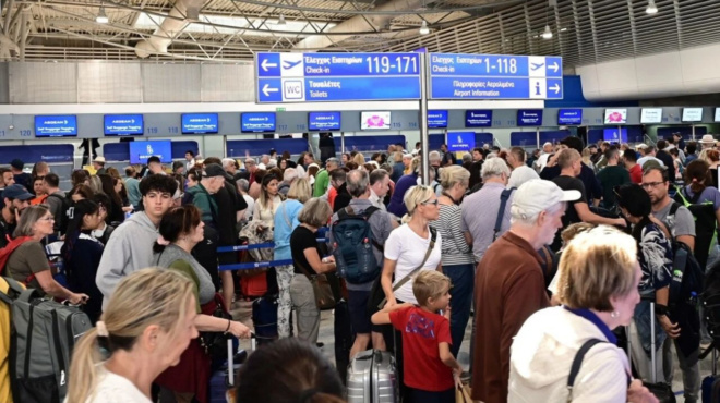 ektakti-anakoinosi-ote-gia-to-mplak-aoyt-sta-aerodromia-molis-matheytike-ti-entopistike-444017