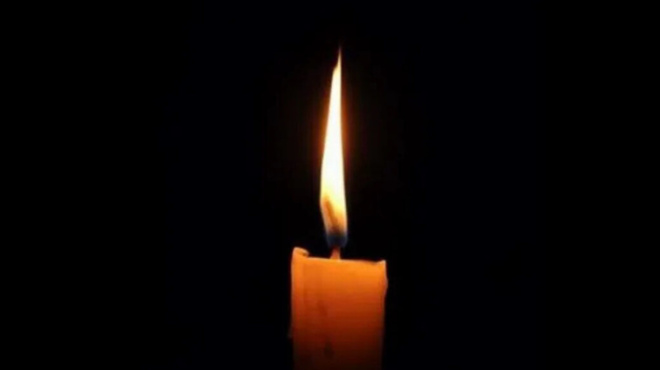 pethane-o-spoydaios-skinothetis-ton-emvlimatikon-aspromayron-tainion-444629