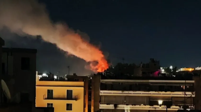 ektakto-fotia-se-alsos-tis-athinas-mia-anasa-apo-to-metro-446976