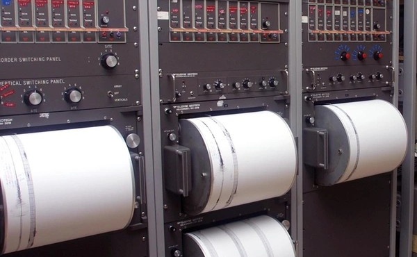 seismos-chtypise-pasignosto-nisi-tis-elladas-prin-apo-ligo-amp-8230-444920